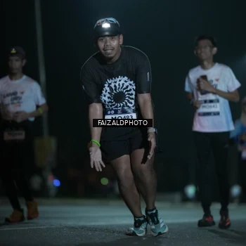 Runner Photo 7781151