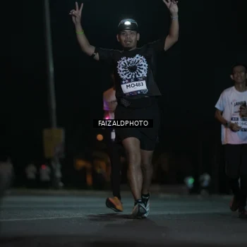 Runner Photo 7781189