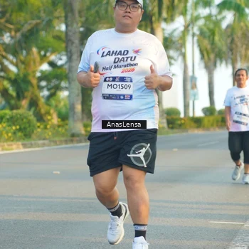 Runner Photo 7781196