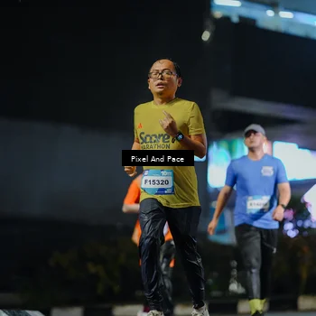 Runner Photo 7781216