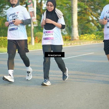 Runner Photo 7781240