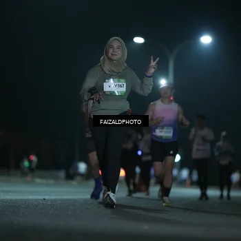 Runner Photo 7781255