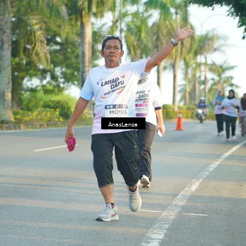 Runner Photo 7781288