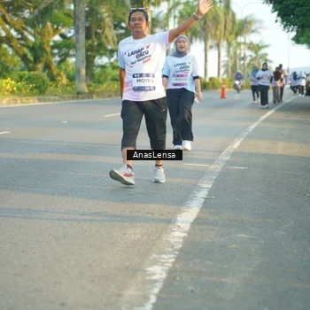 Runner Photo 7781320