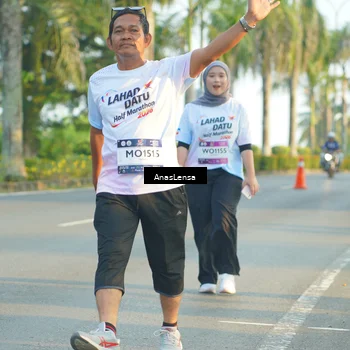Runner Photo 7781330