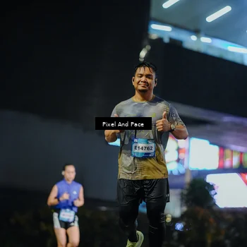 Runner Photo 7781337