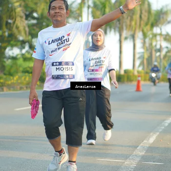 Runner Photo 7781369