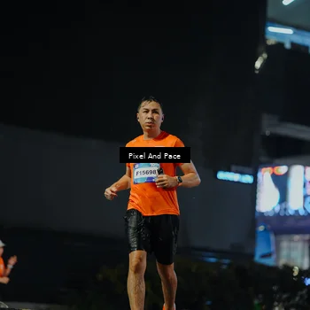 Runner Photo 7781371
