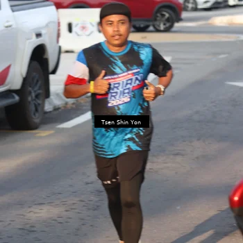 Runner Photo 7781375