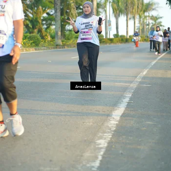 Runner Photo 7781410