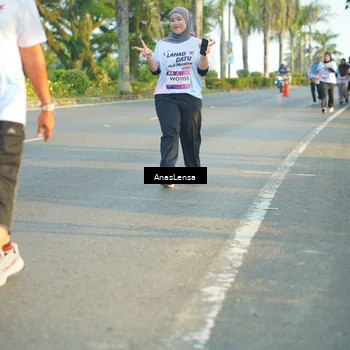Runner Photo 7781412