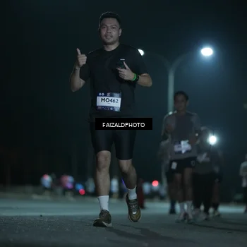 Runner Photo 7781420
