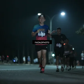 Runner Photo 7781437