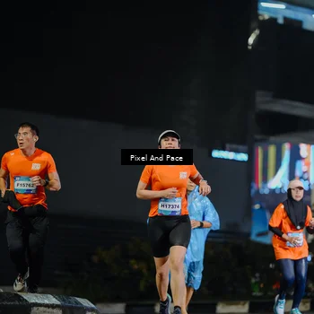 Runner Photo 7781442