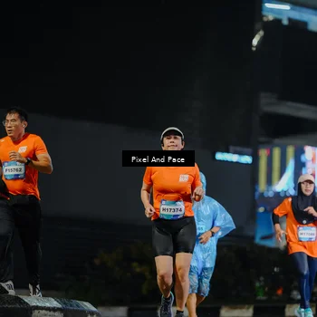 Runner Photo 7781455