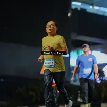 Runner Photo 7781459