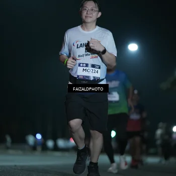 Runner Photo 7781472