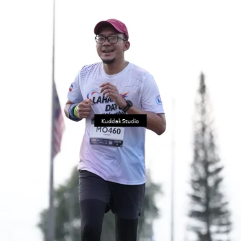 Runner Photo 7781475