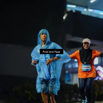 Runner Photo 7781495