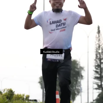 Runner Photo 7781497