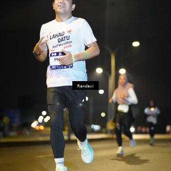 Runner Photo 7781521