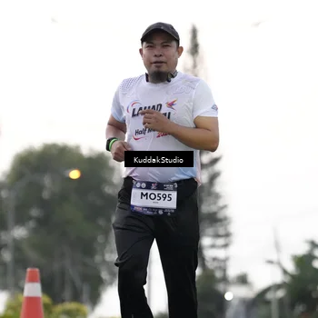 Runner Photo 7781525