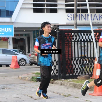 Runner Photo 7781559