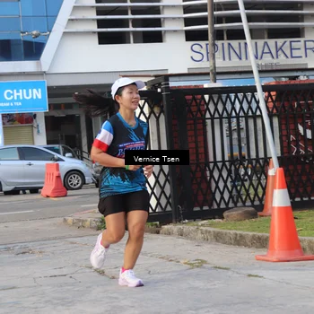 Runner Photo 7781566