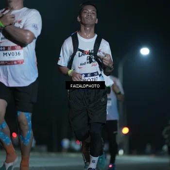 Runner Photo 7781595