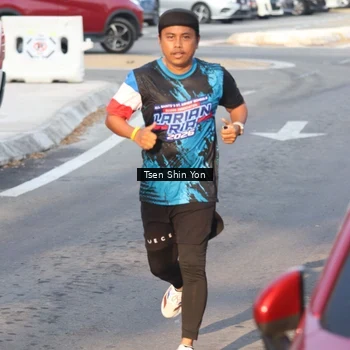 Runner Photo 7781616