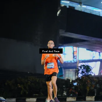 Runner Photo 7781621