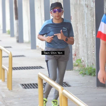 Runner Photo 7781628