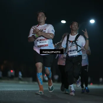 Runner Photo 7781631