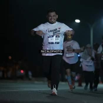Runner Photo 7781639