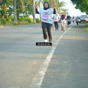 Runner Photo 7781646