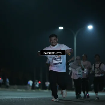 Runner Photo 7781657