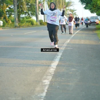 Runner Photo 7781660