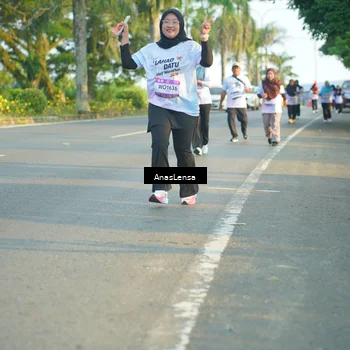 Runner Photo 7781662