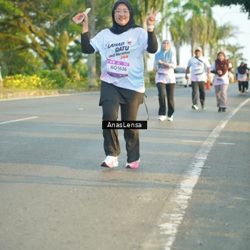 Runner Photo 7781672