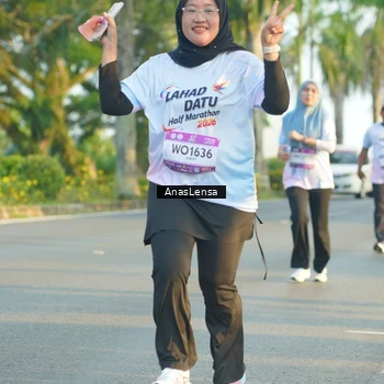 Runner Photo 7781675