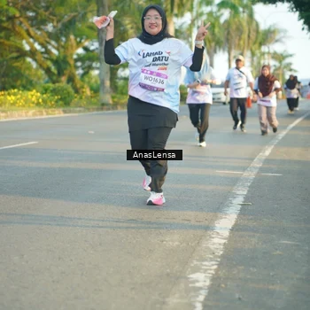 Runner Photo 7781692