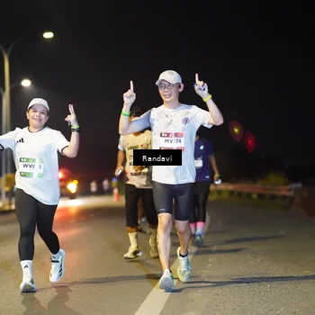 Runner Photo 7781709