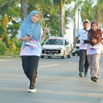 Runner Photo 7781712
