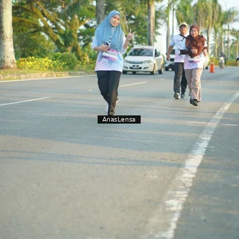 Runner Photo 7781716
