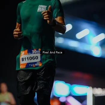 Runner Photo 7781717