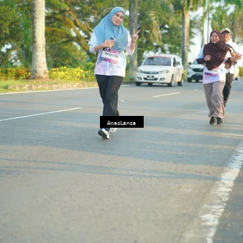Runner Photo 7781745