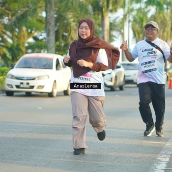Runner Photo 7781748