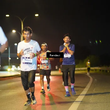 Runner Photo 7781750