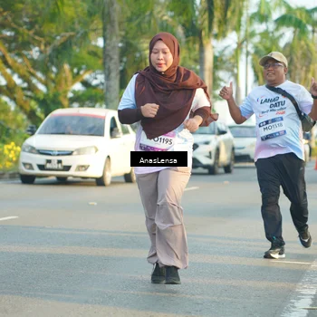 Runner Photo 7781758