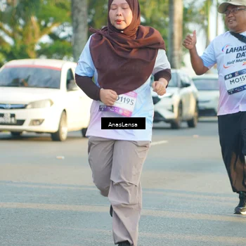Runner Photo 7781769